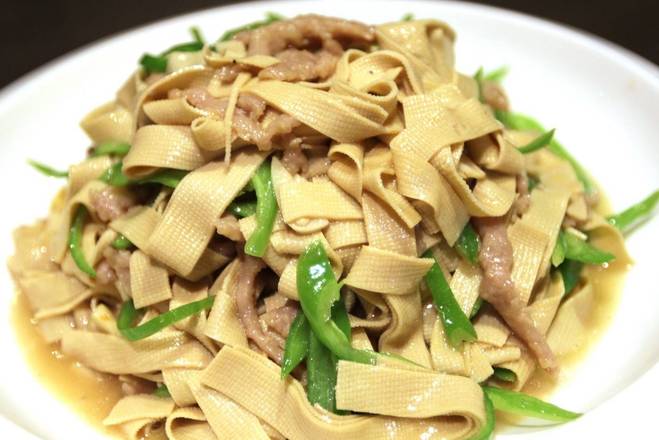 H11 Green pepper with Bean Curd 尖椒干豆腐